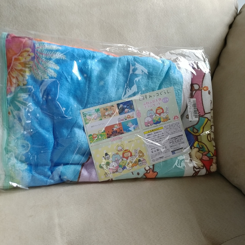 San-x Sumikko Gurashi fluffy blanket (Toreba)
